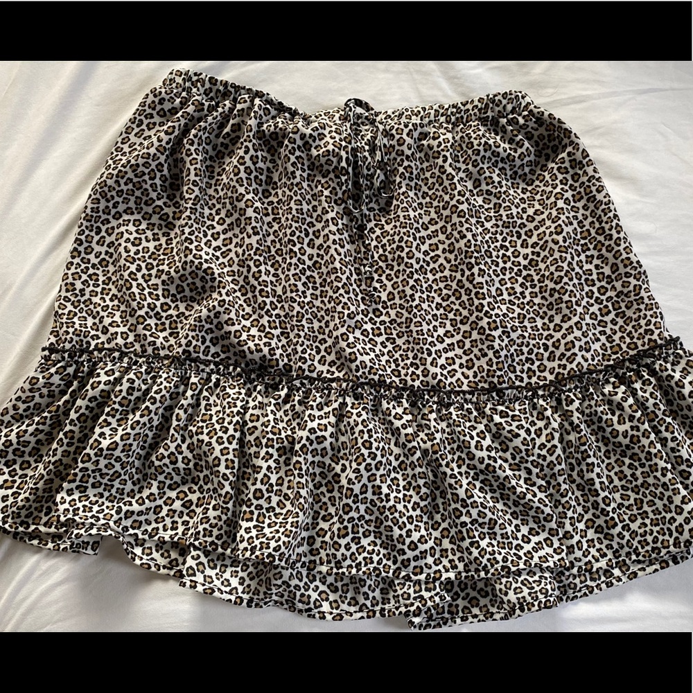 Leopard skirt